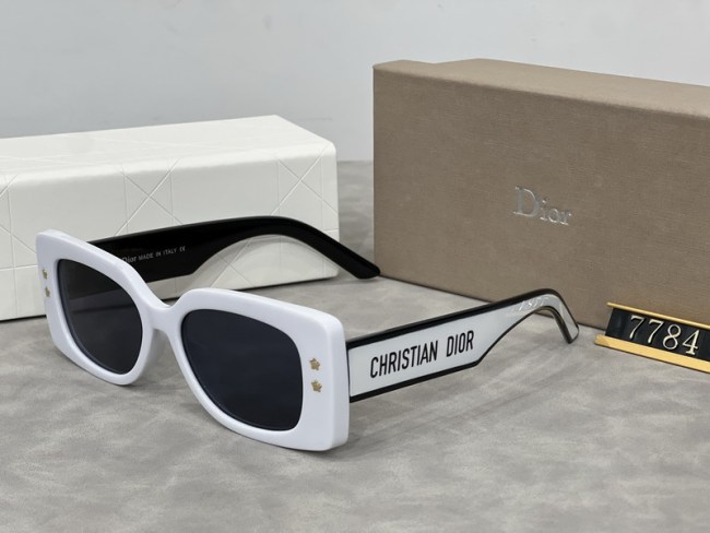 Dior Sunglasses AAA-1026