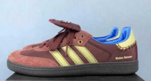 AD Women Shoes-302
