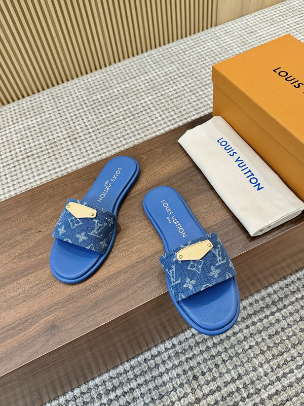LV women slippers AAA-393
