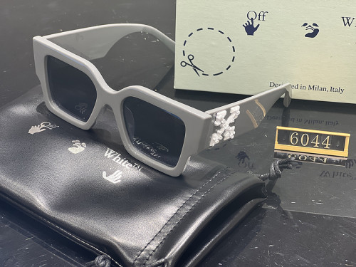 Off white Sunglasses AAA-013