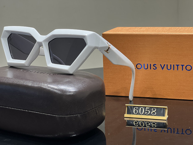 LV Sunglasses AAA-441