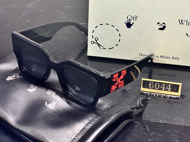 Off white Sunglasses AAA-007