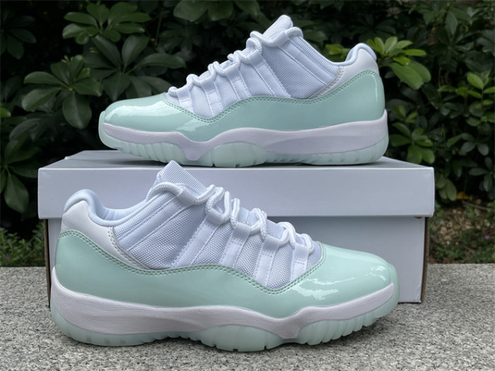 Authentic  Air Jordan 11 Low “Igloo”