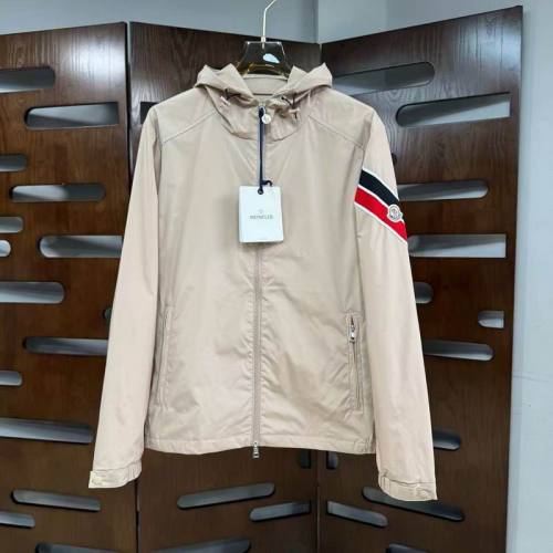 Moncler Coat men-543