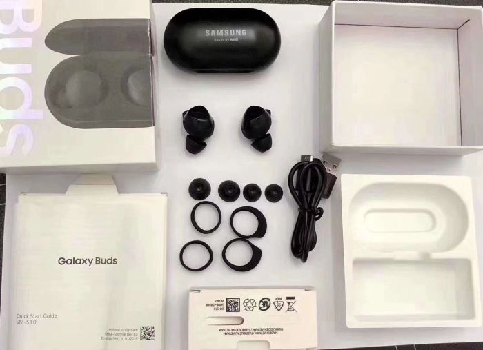 SAMSUNG BUDS