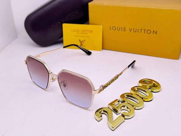 LV Sunglasses AAA-812