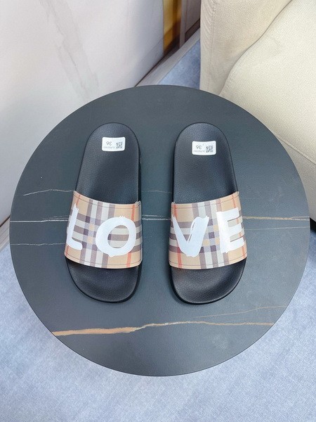 Burberry women slippers AAA-020