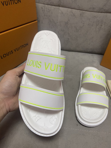 LV Sandals 1：1 Quality-261