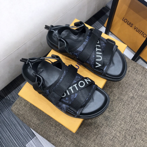 LV Sandals 1：1 Quality-320