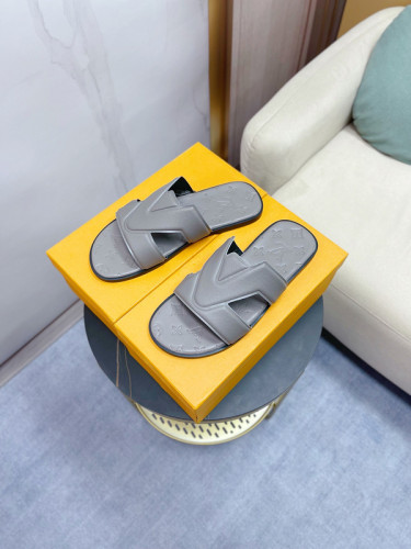 LV Sandals 1：1 Quality-359