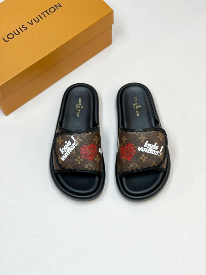 LV Sandals 1：1 Quality-479