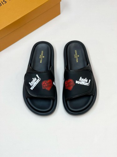 LV Sandals 1：1 Quality-477