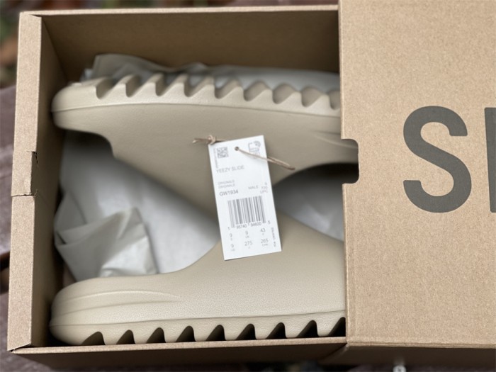 Yeezy Slide Pure (Restock Pair) GW1934