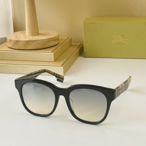 Burberry Sunglasses AAAA-547
