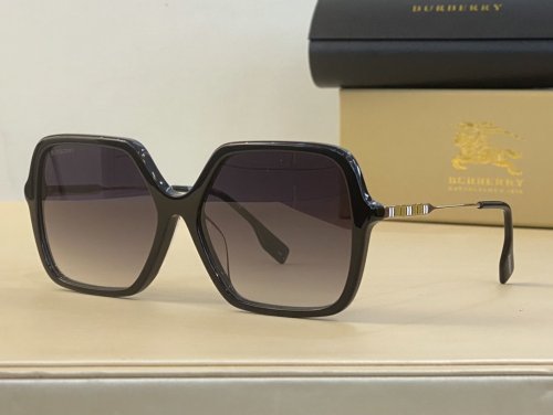 Burberry Sunglasses AAAA-913