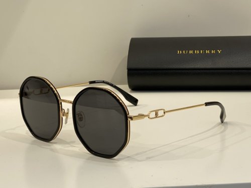 Burberry Sunglasses AAAA-843