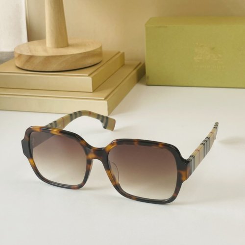 Burberry Sunglasses AAAA-555