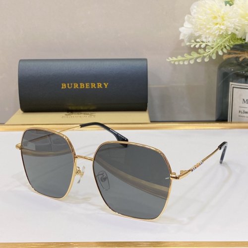 Burberry Sunglasses AAAA-504