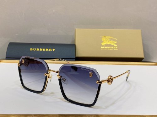 Burberry Sunglasses AAAA-526