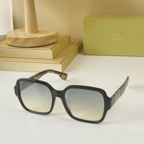 Burberry Sunglasses AAAA-557