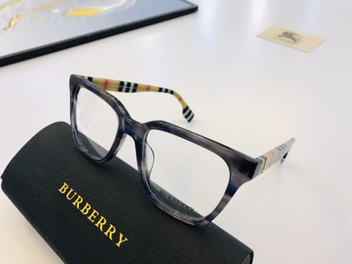 Burberry Sunglasses AAAA-023