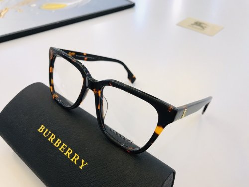 Burberry Sunglasses AAAA-026
