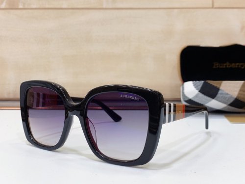 Burberry Sunglasses AAAA-915