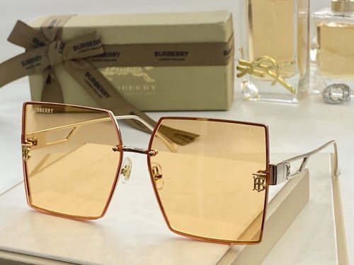 Burberry Sunglasses AAAA-664