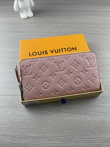 Super Perfect LV Wallet-246