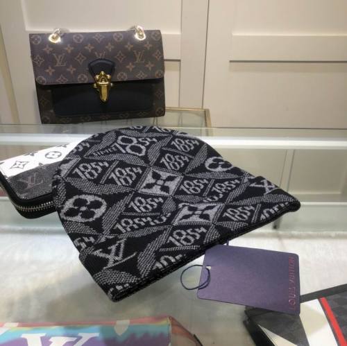 LV beanies AAA-021