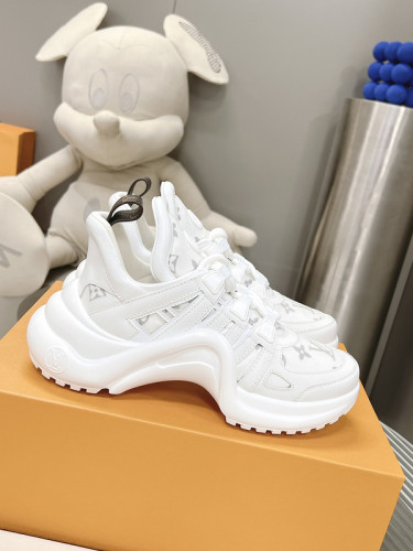 LV Women Shoes 1：1 Quality-900