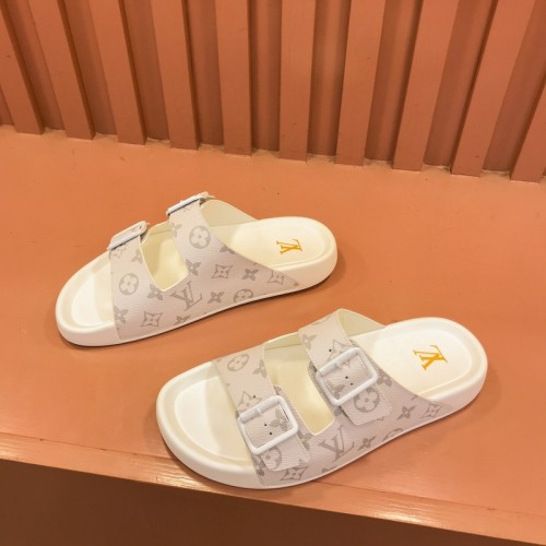 LV Sandals 1：1 Quality-526