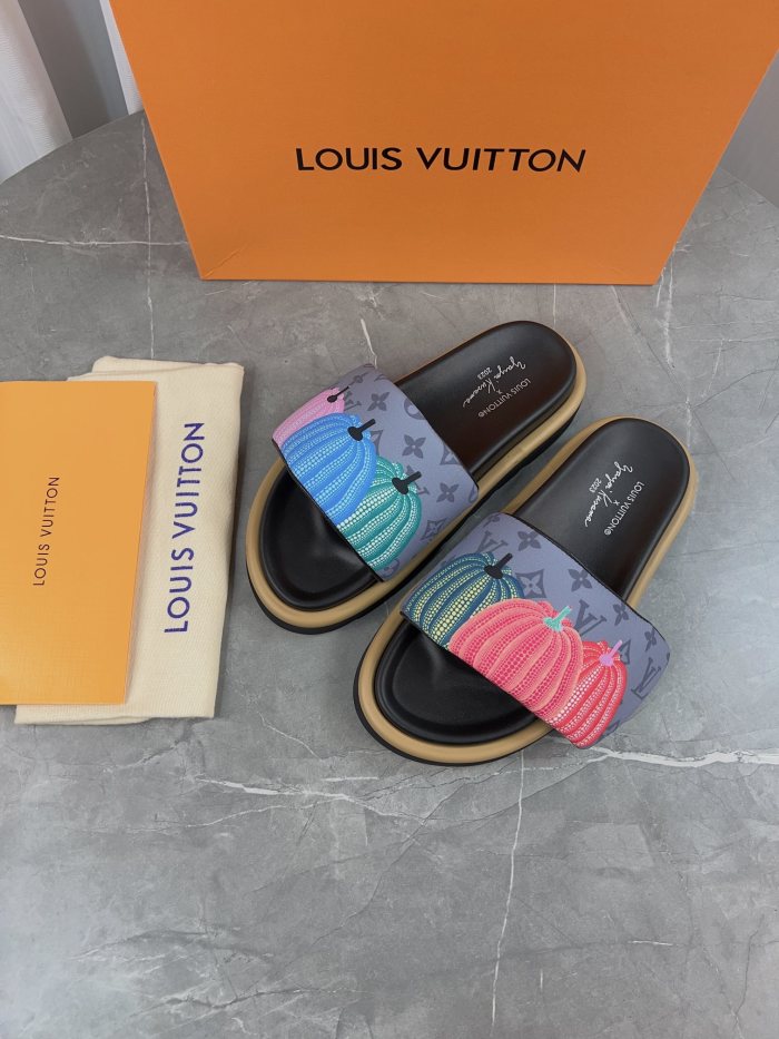 LV women Sandals 1：1 Quality-525