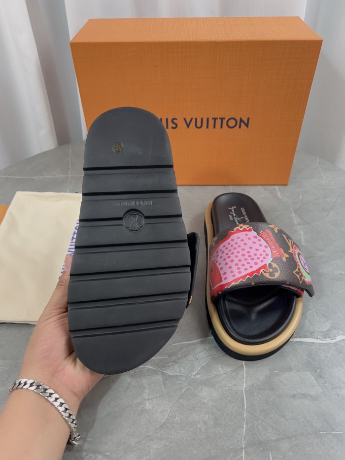 LV Sandals 1：1 Quality-541