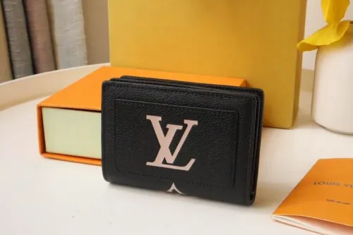 Super Perfect LV Wallet-611