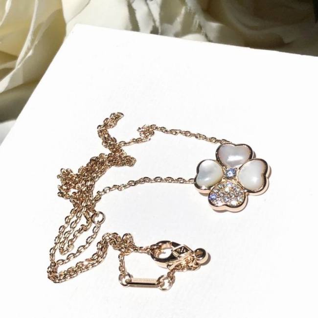 Van Cleef & Arpels Necklace-049