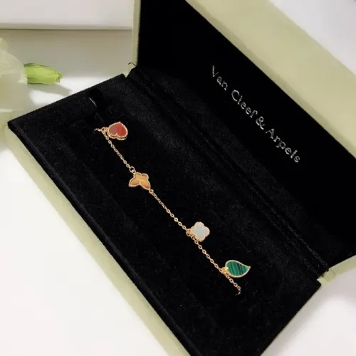 Van Cleef & Arpels bracelet-017