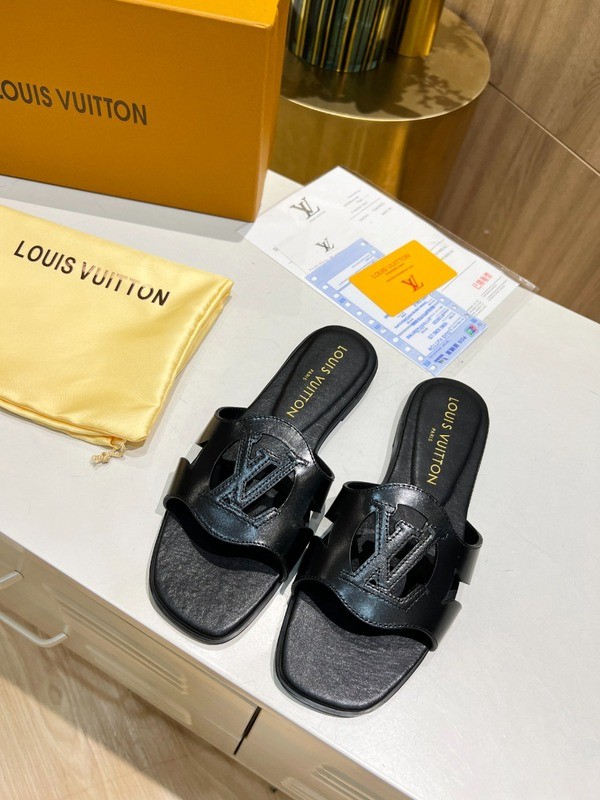 LV women slippers AAA-374