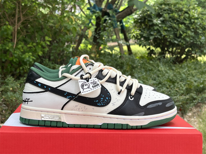 Authentic Nike Dunk Low White Black Green