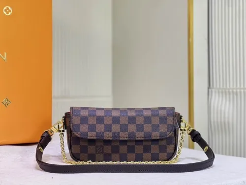 LV Hangbags AAA Women-948