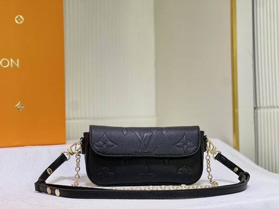 LV Hangbags AAA Women-953