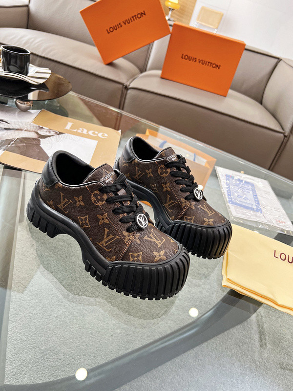 LV Women Shoes 1：1 Quality-935