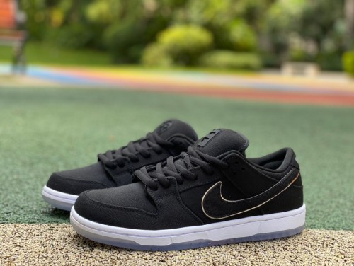 Authentic Eminem x Carhartt x Nike SB Dunk Low