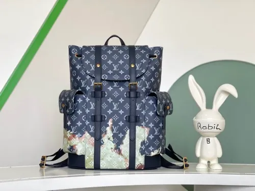 LV Backpack 1：1 Quality-110