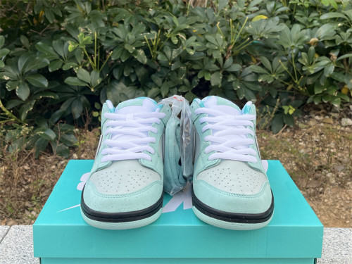 Authentic Concepts x TIFFANY CO. x Nike SB Dunk Low