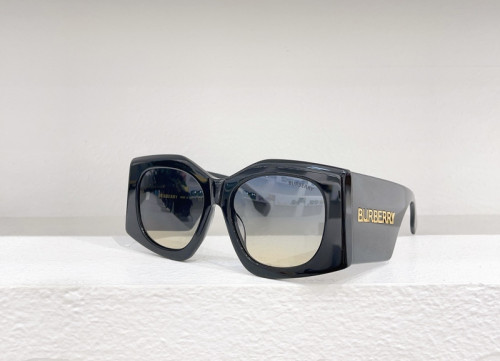 Burberry Sunglasses AAAA-2000