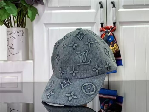 LV Hats AAA-983