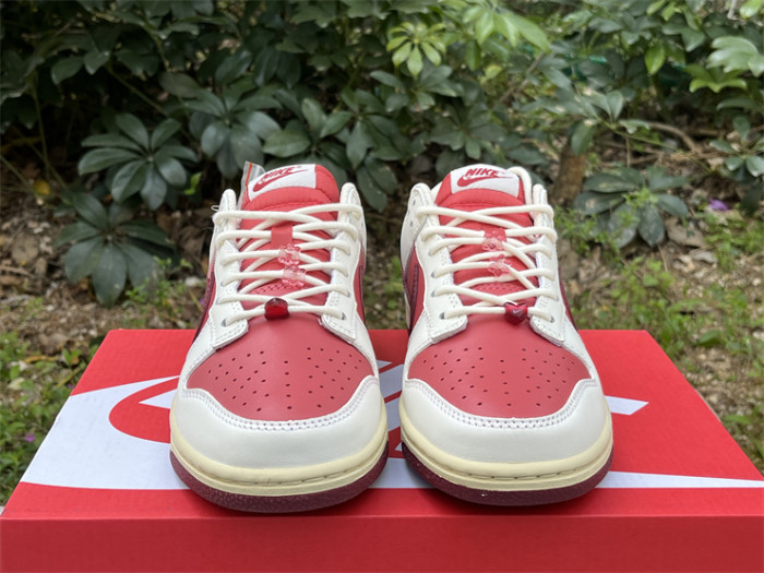 Authentic Nike Dunk Low Valentine's Day