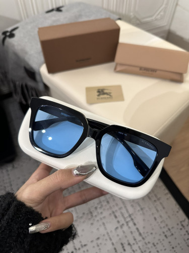 Burberry Sunglasses AAAA-2421