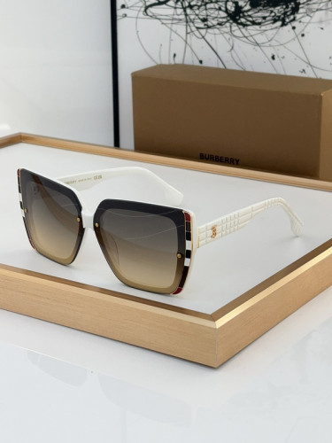 Burberry Sunglasses AAAA-2455
